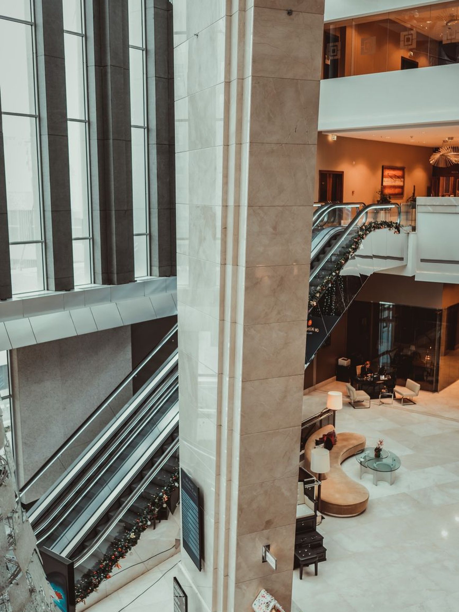 Hotel booking ads campaign case study managed by IZI Digital